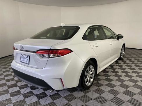 Used 2023 Toyota Corolla LE w/ Carpet Mat Package (TMS) FWD image 9