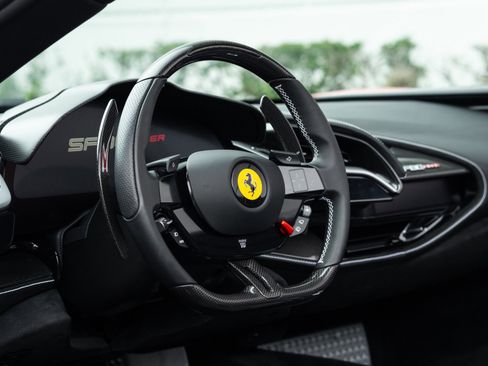 Used 2024 Ferrari SF90 Spider image 62