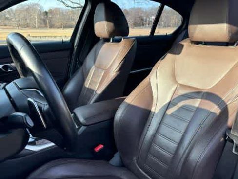 Used 2020 BMW 330i xDrive Sedan w/ Premium Package image 11