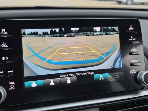 Used 2018 Honda Accord Touring image 21