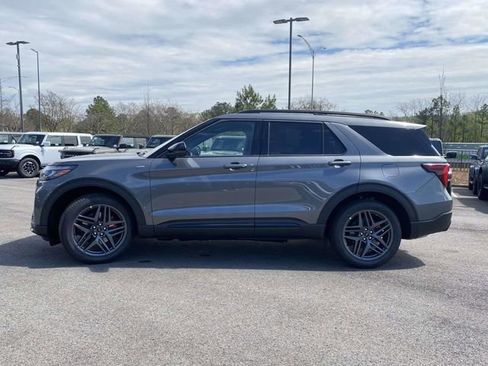 New 2026 Ford Explorer ST-Line w/ ST-Line Street Pack RWD image 6