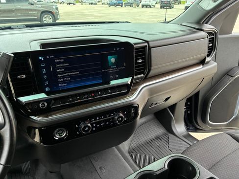 Used 2023 Chevrolet Silverado 1500 RST AWD/4WD image 17