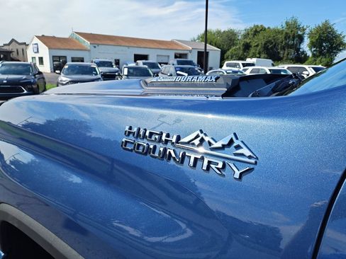 Used 2024 Chevrolet Silverado 3500 High Country w/ High Country Premium Package AWD/4WD image 27