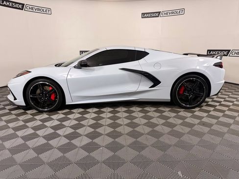 Used 2024 Chevrolet Corvette Stingray Preferred Cpe w/ Z51 Performance Package RWD image 3