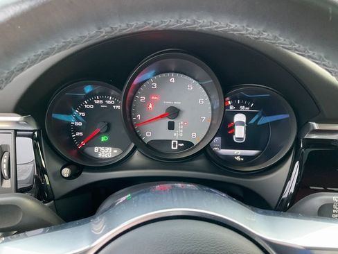 Used 2020 Porsche Macan S image 11