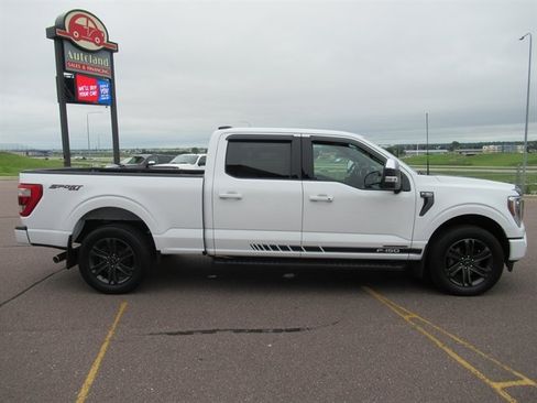 Used 2022 Ford F150 Lariat w/ Equipment Group 502A High image 8