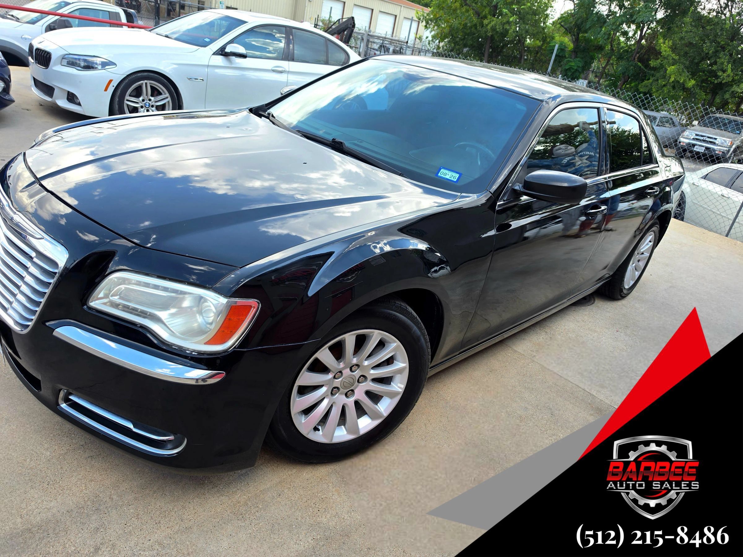 Used 2012 Chrysler 300 RWD image 2