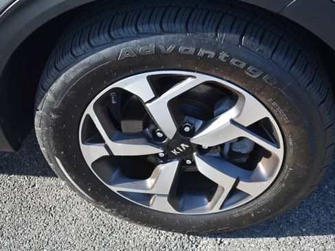 Used 2020 Kia Sportage LX w/ LX Popular Package AWD/4WD image 11