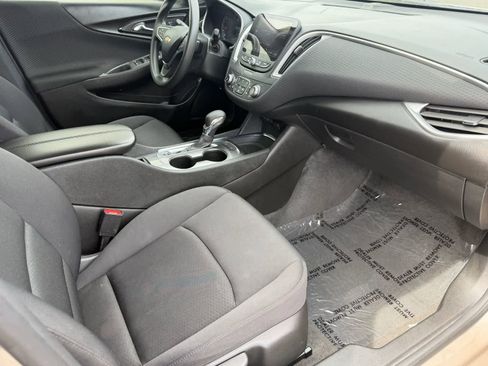 Used 2024 Chevrolet Malibu LT image 13