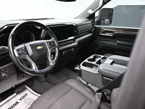 Used 2024 Chevrolet Silverado 2500 LT w/ Convenience Package image 23