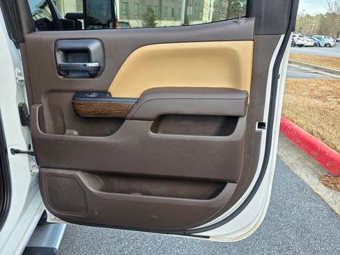 Used 2017 GMC Sierra 3500 Denali w/ Duramax Plus Package AWD/4WD image 33