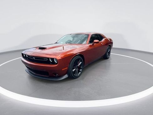 Used 2022 Dodge Challenger GT w/ Performance Handling Group RWD image 9