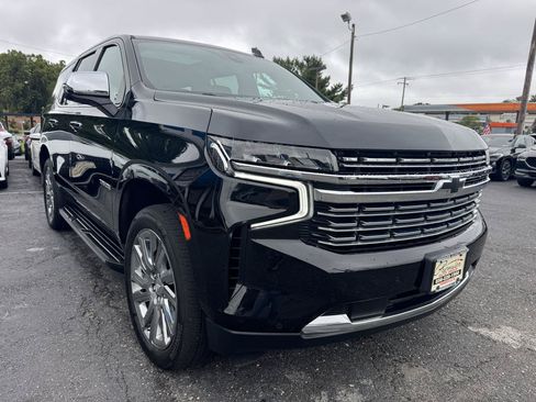 Used 2021 Chevrolet Tahoe Premier w/ Premium Package AWD/4WD image 3