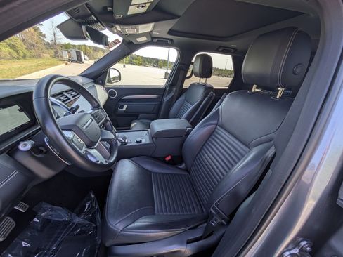 Used 2022 Land Rover Discovery S R-Dynamic AWD/4WD image 20
