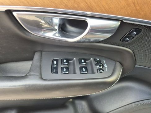 Used 2017 Volvo XC90 T8 Inscription w/ Vision Package image 7