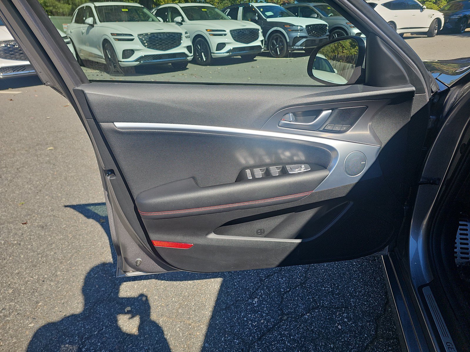 Used 2025 Genesis G70 2.5T w/ Sport Prestige Package RWD image 10