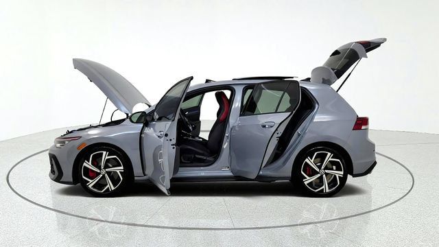 Used 2025 Volkswagen GTI SE FWD image 15