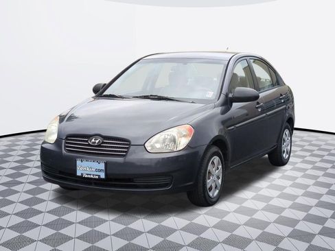 Used 2009 Hyundai Accent GLS FWD image 2