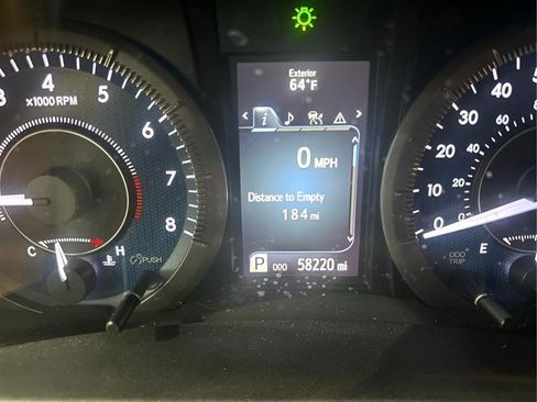 Used 2019 Toyota Sienna LE FWD image 29