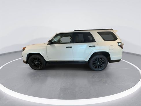 Used 2019 Toyota 4Runner Limited AWD/4WD image 4