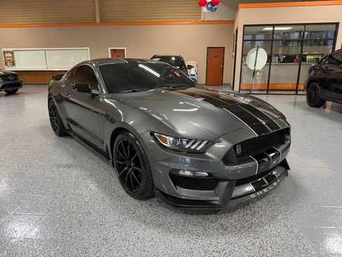 Used 2017 Ford Mustang Shelby GT350 image 1