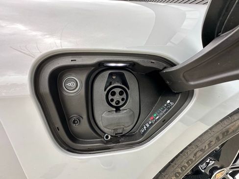 Used 2024 Porsche Taycan GTS image 41