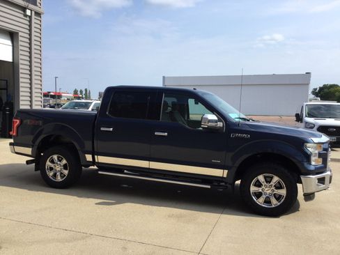 Used 2015 Ford F150 XLT w/ Equipment Group 301A Mid AWD/4WD image 3