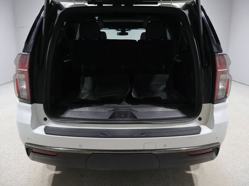 Used 2021 Chevrolet Suburban RST AWD/4WD image 21