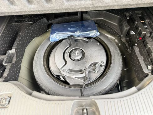 Used 2018 Buick Encore Sport Touring FWD image 10