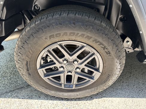 Used 2024 Jeep Wrangler Unlimited Sport AWD/4WD image 17