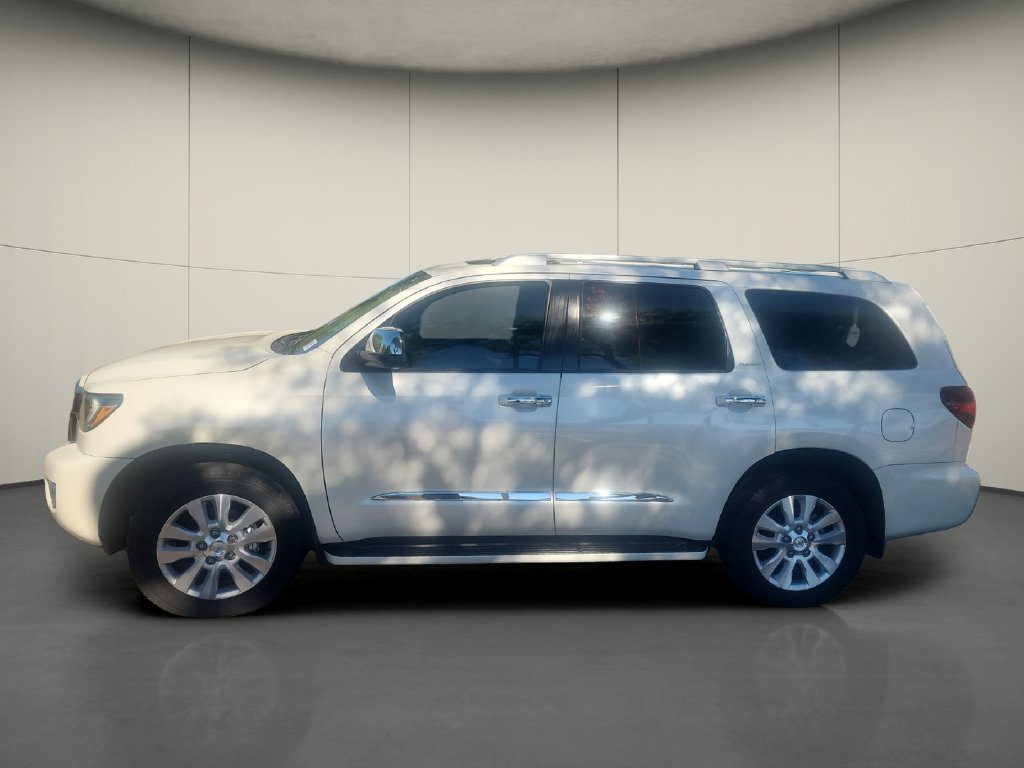 Used 2021 Toyota Sequoia Platinum AWD/4WD image 4