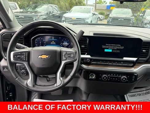 Used 2024 Chevrolet Silverado 1500 LT AWD/4WD image 17