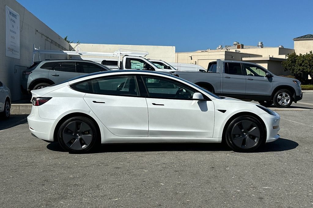 Used 2023 Tesla Model 3 Standard Range RWD image 2
