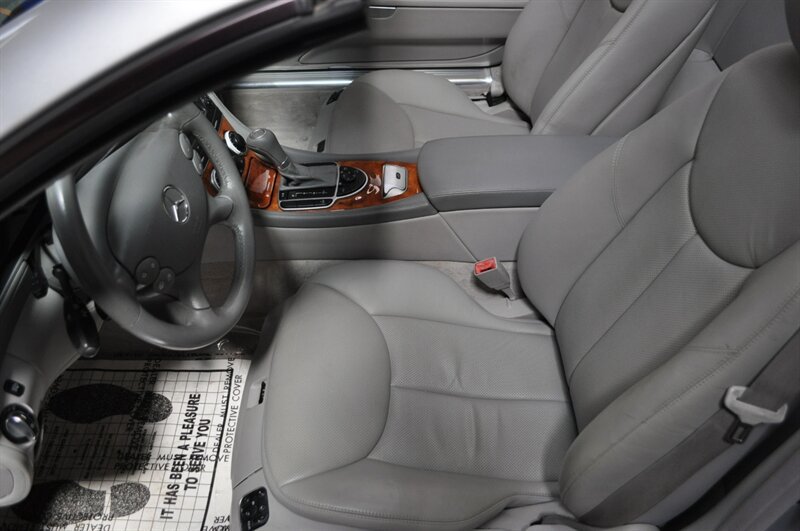 Used 2005 Mercedes-Benz SL 500 image 15