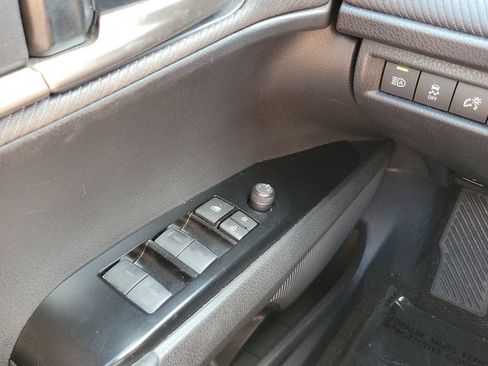 Used 2025 Toyota Camry SE FWD image 19