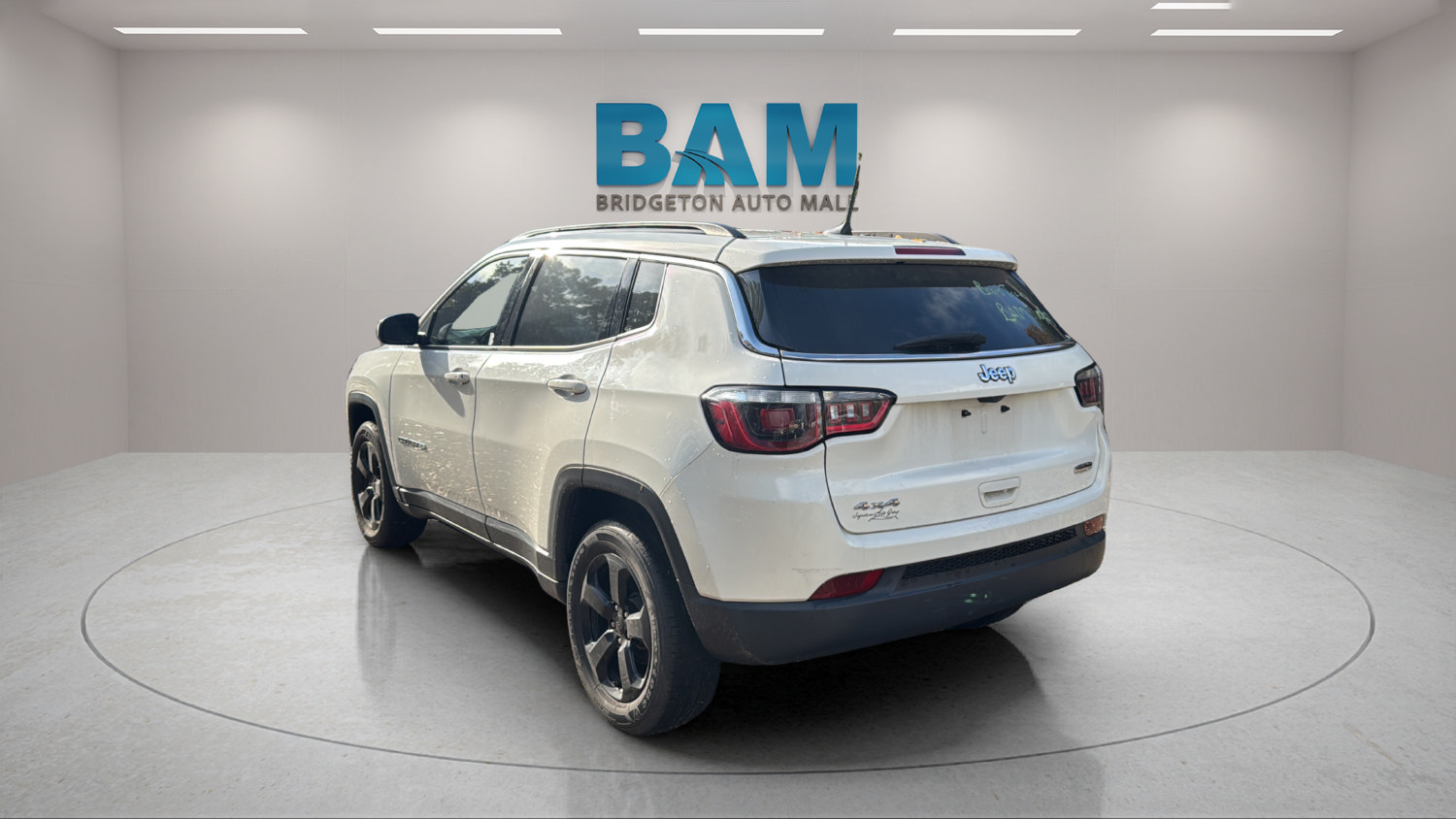 Used 2019 Jeep Compass Latitude w/ Popular Equipment Group AWD/4WD image 5