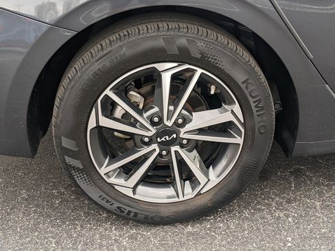 Certified 2023 Kia Forte LXS w/ LXS Technology Package image 9