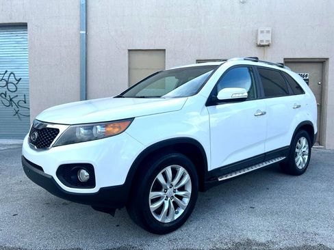 Used 2011 Kia Sorento LX w/ Convenience Pkg image 13