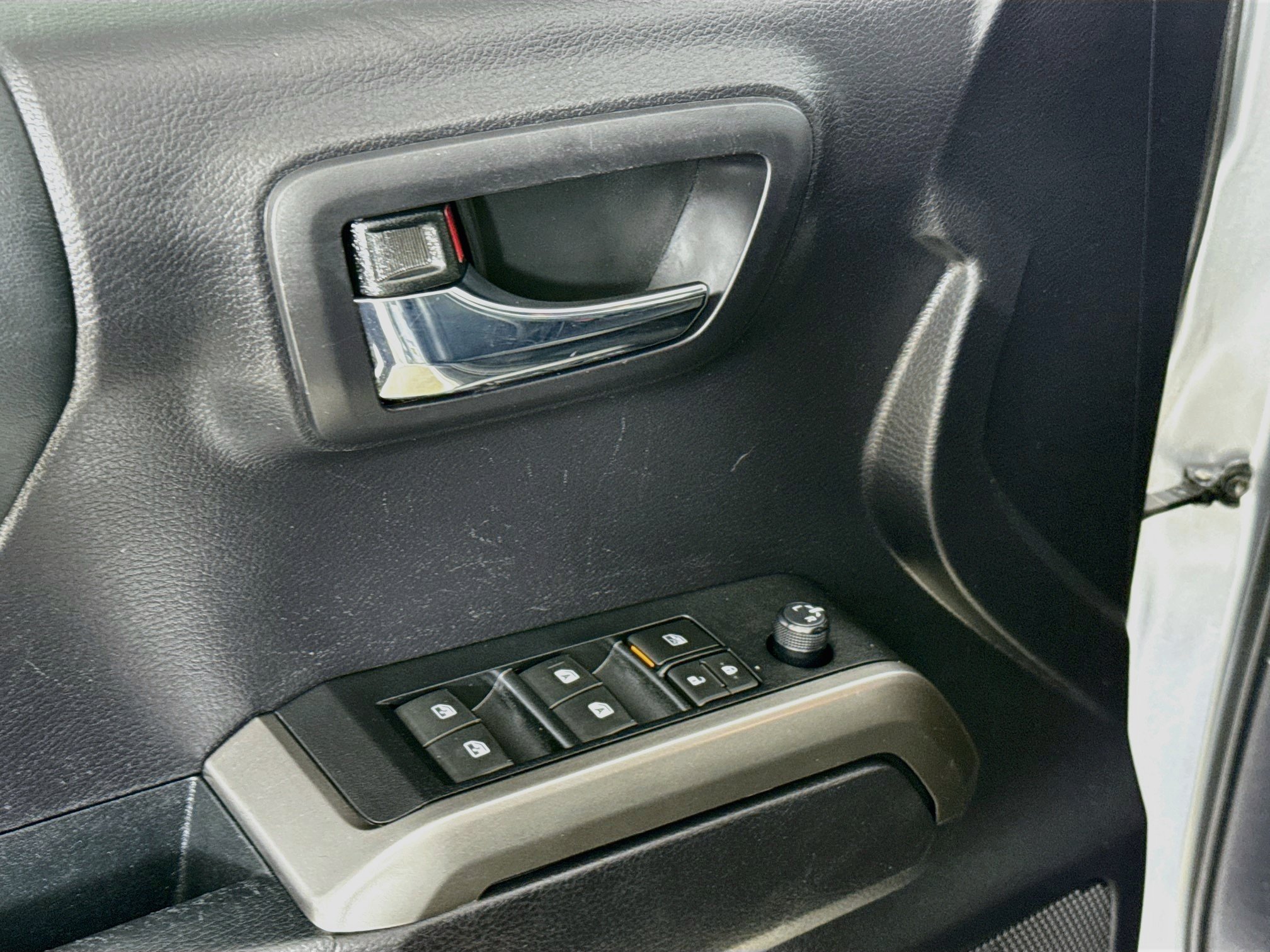 Certified 2021 Toyota Tacoma Limited AWD/4WD image 19