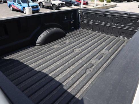 Used 2026 Ford F450 Platinum w/ FX4 Off-Road Package AWD/4WD image 22