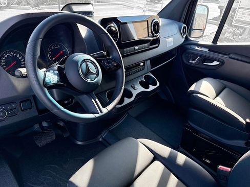 New 2026 Mercedes-Benz Sprinter 2500 image 9