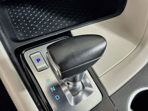 Used 2024 Genesis G70 2.5T RWD image 25