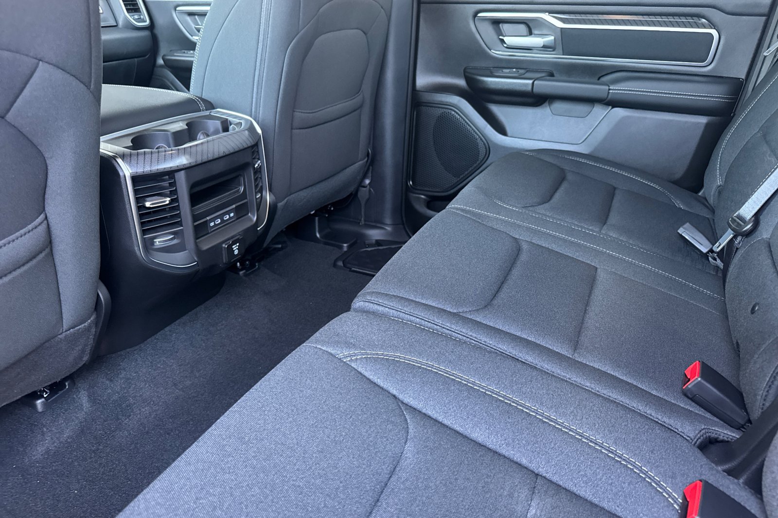 New 2027 RAM 1500 4x4 Crew Cab image 11