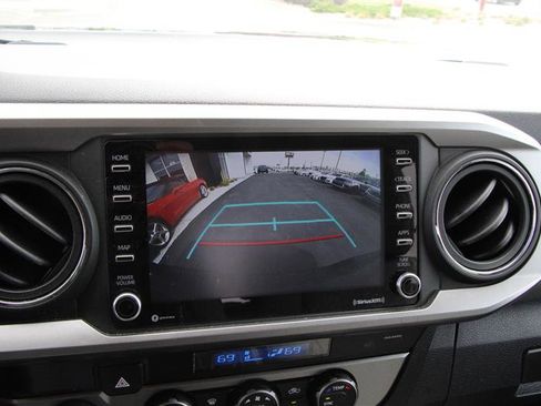 Used 2022 Toyota Tacoma SR5 w/ Technology Package image 24