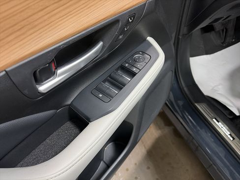 Used 2024 Toyota Grand Highlander Limited image 26