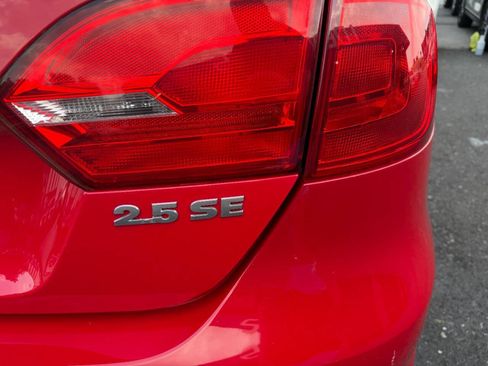 Used 2012 Volkswagen Jetta SE FWD image 47