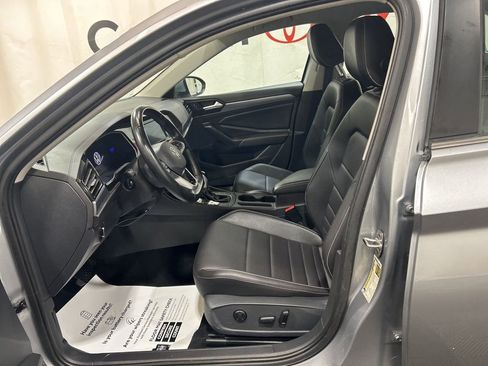 Used 2024 Volkswagen Jetta SE image 23