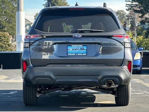 Used 2026 Subaru Forester Premium AWD/4WD image 5
