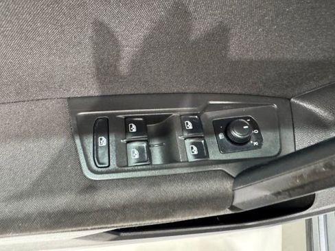 Used 2019 Volkswagen Tiguan S w/ Driver Assistance Package image 25