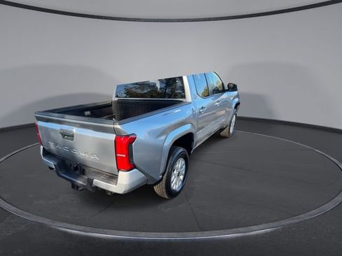 Used 2025 Toyota Tacoma SR5 image 16